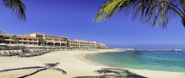 Das Gran Hotel Atlantis liegt direkt am feinsandigen Strand von Corralejo